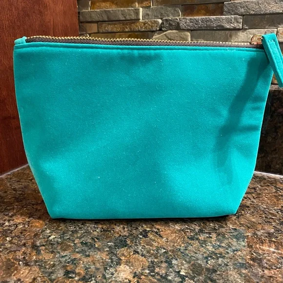 Kiehl’s Bundle (NWOT) - Picture 5 of 6